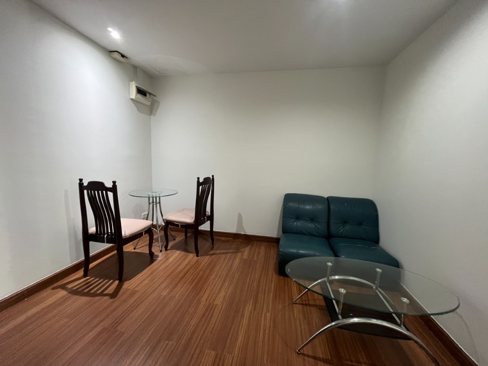 Diamond Ratchada City Plus Condo near MRT Huai Khwang