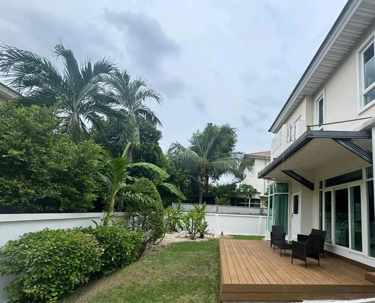 Fully Furnished 2-Story House near Rama 9 with Multiple Amenities