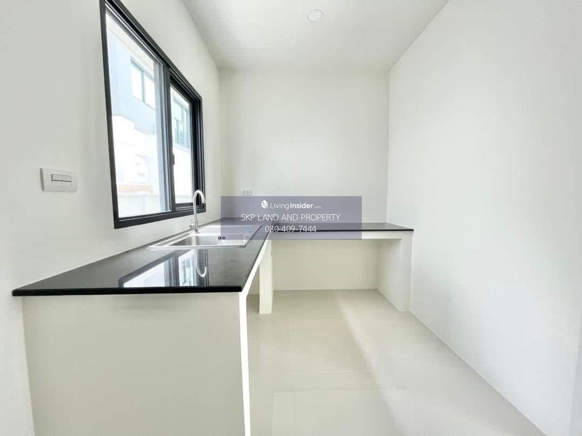 Beautiful Spacious House near Harrow International School