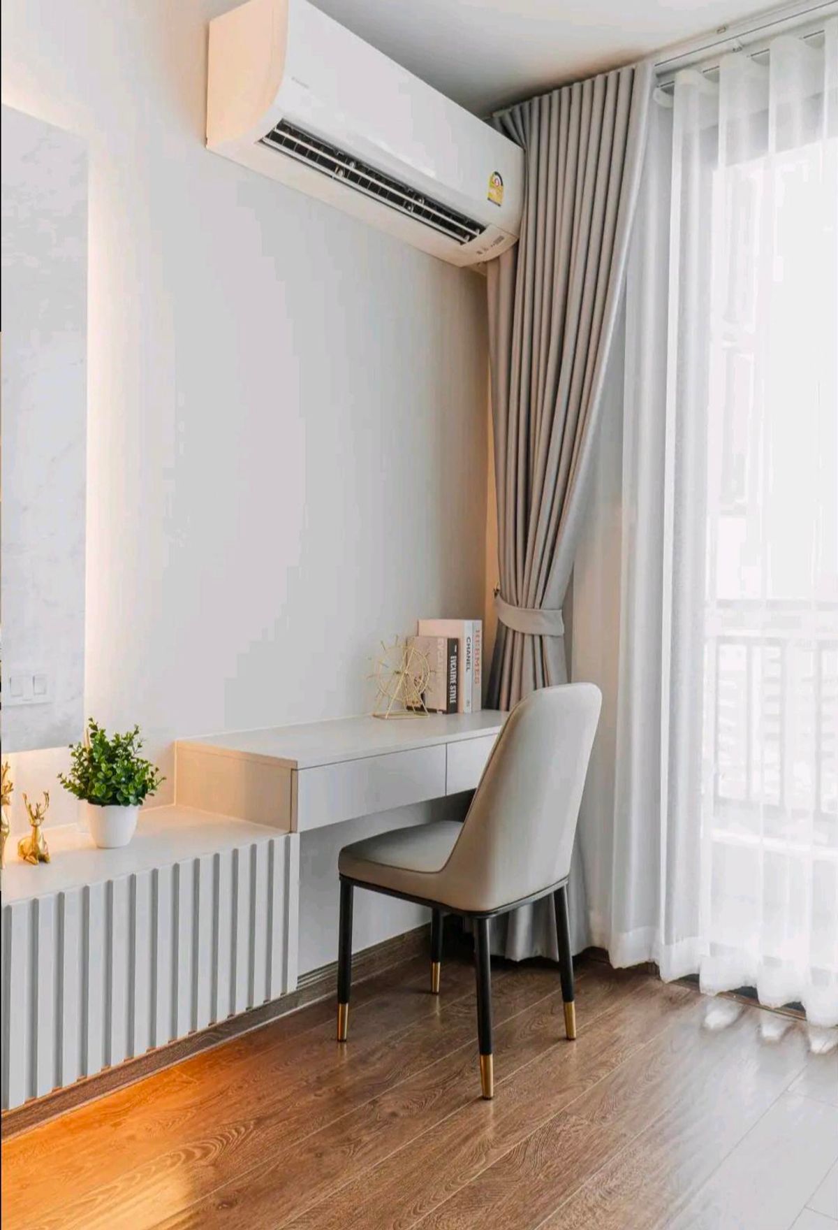Artisan Ratchada Condo - MRT Cultural Center Location