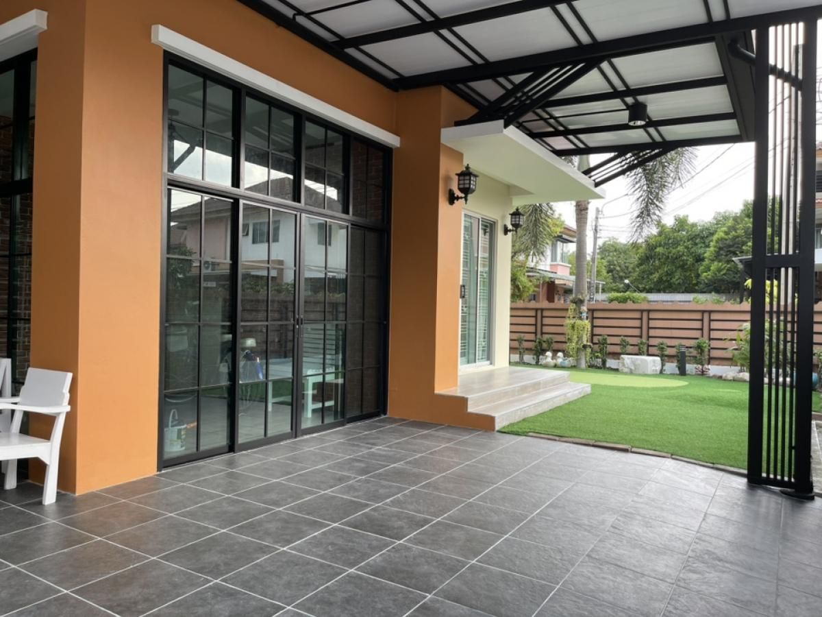Fully Furnished 3-Bedroom House with Golf Putting Green and Amenities
