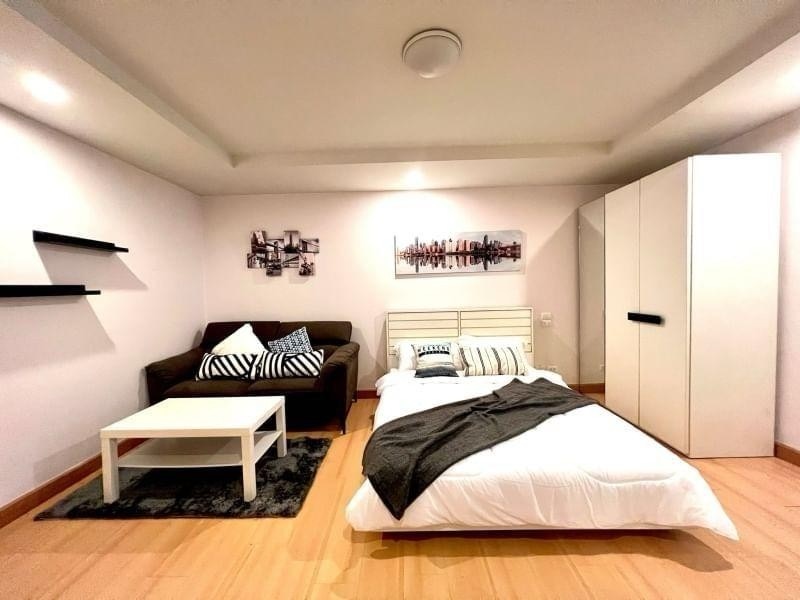 Cozy 1-Bedroom Apartment near MRT Sutthisan