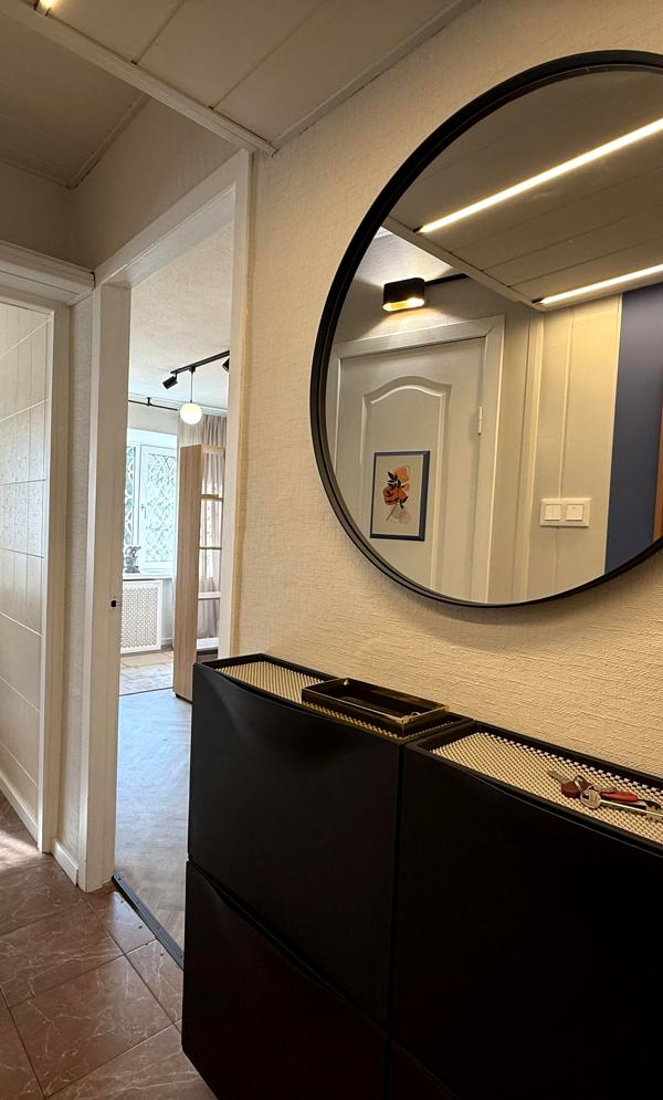 Modern 1-bedroom apartment near park and metro