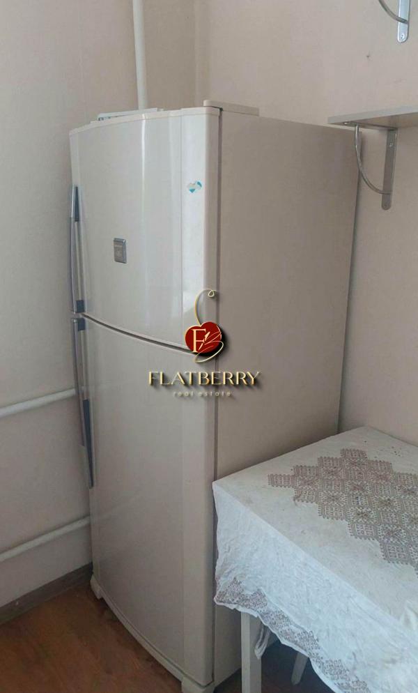 2-Room Apartment near Lukyanivka Metro, Well-Furnished