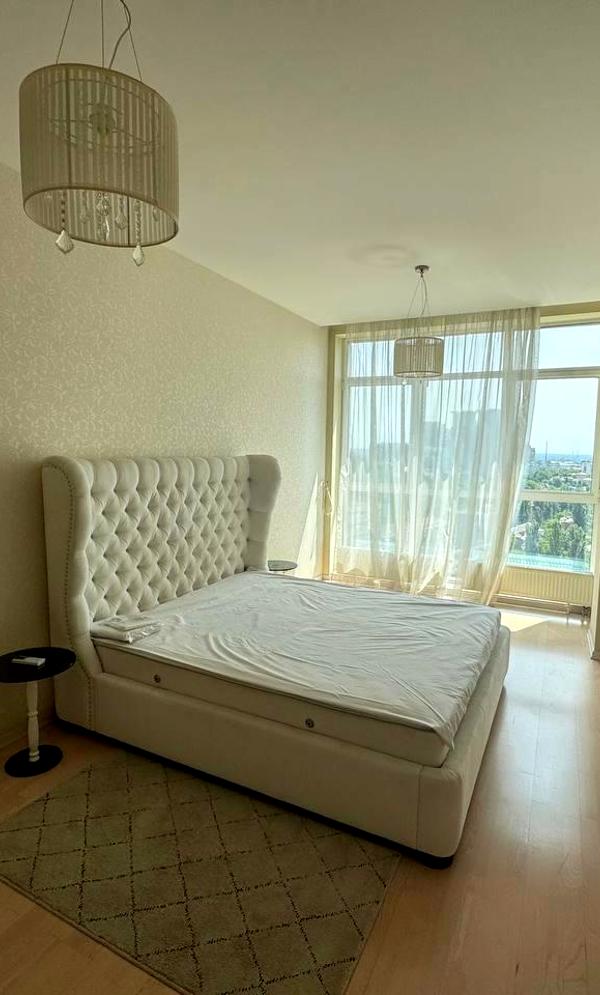Fully Furnished Apartment in Novopecherskie Lipki Complex