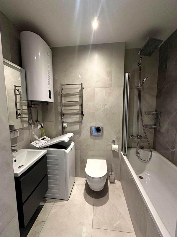 1-bedroom apartment with workspace, pet-friendly, near city center