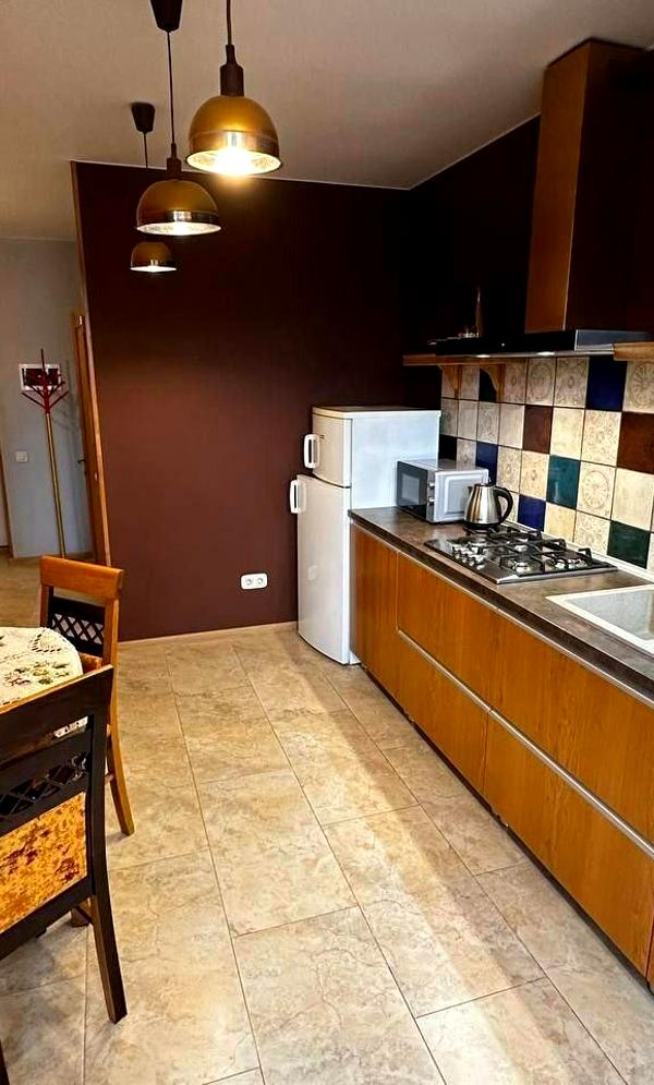 Жовтневый ауданындағы 2 бөлмелі пәтер, отбасылық кешен