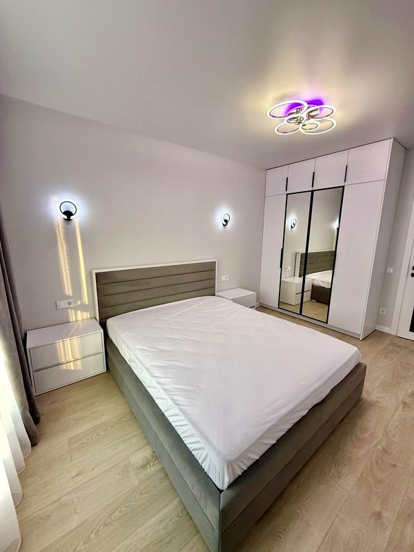 2-Room Apartment on Striyska Street with Designer Renovation