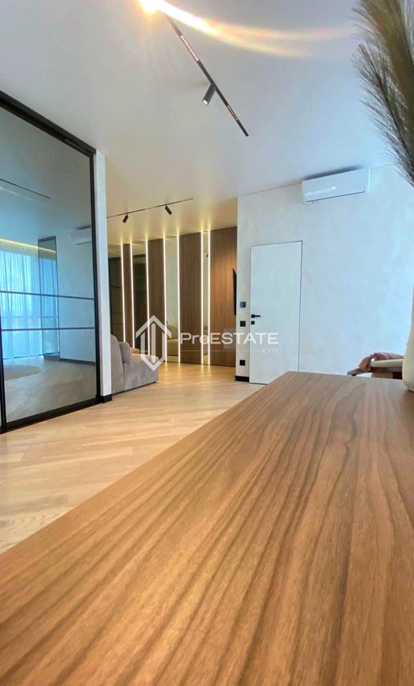 Spacious 52m² Apartment in Delmor Complex, Novopechersk Lipki