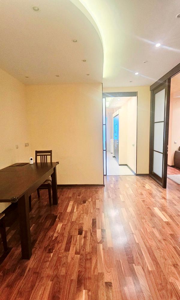 Spacious 4-Room City Center Apartment with Panoramic View