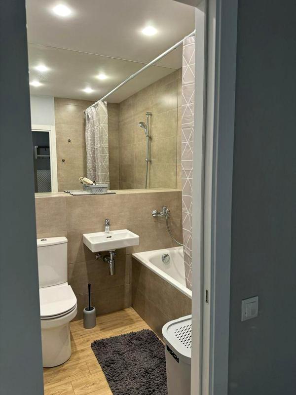 Fully Furnished Apartment near Metro with Modern Amenities