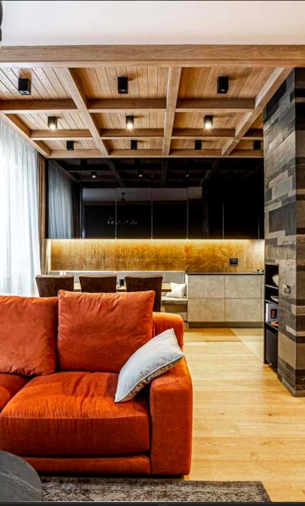 Stylish 3-Room Apartment in Pechersk District with Designer Renovation