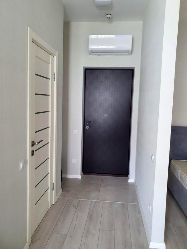1-bedroom apartment in 44 Zhemchuzhina complex, fully furnished