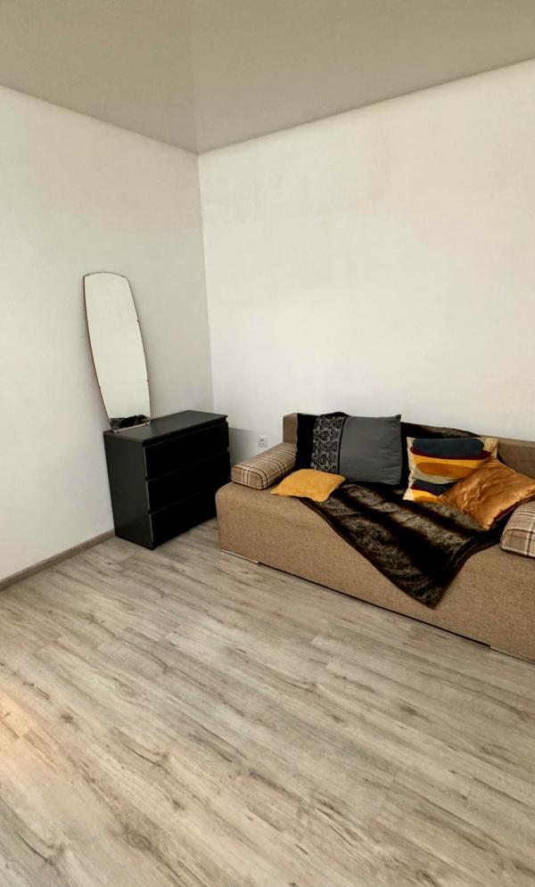2-Room Apartment near Nyvky Metro, Shcherbakova 52