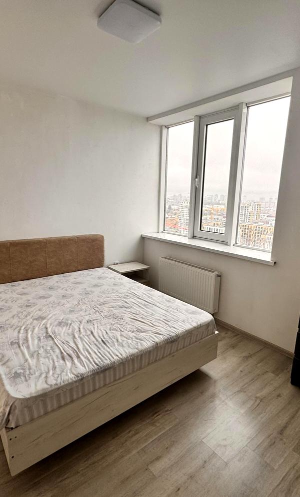2-Room Apartment near Nyvky Metro, Shcherbakova 52