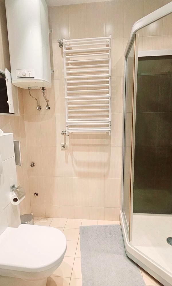 Spacious 4-Room City Center Apartment with Panoramic View