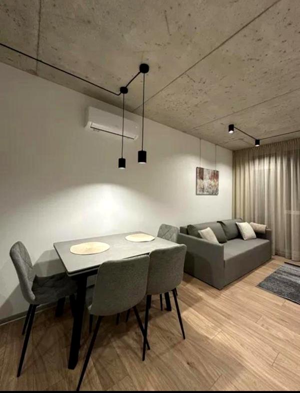 1-Bedroom Studio Apartment with Fully Equipped Kitchen