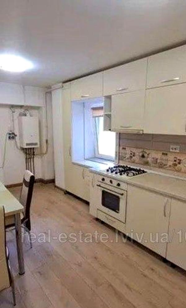 Spacious Apartment in Holosko Male, Shevchenkivskyi District