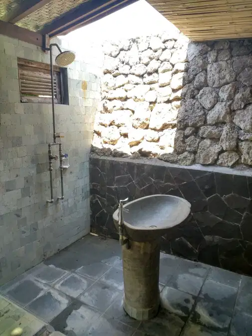 Villa with Pool in Pecatu - Needs Renovation