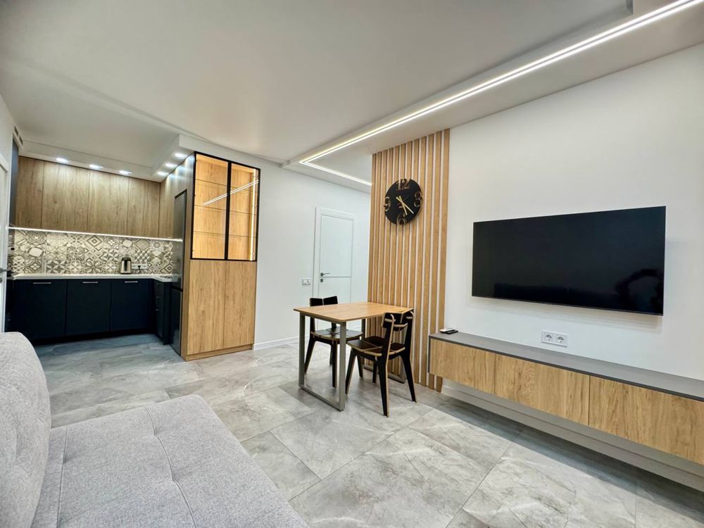 3-Room Apartment in River Park Complex with Modern Design