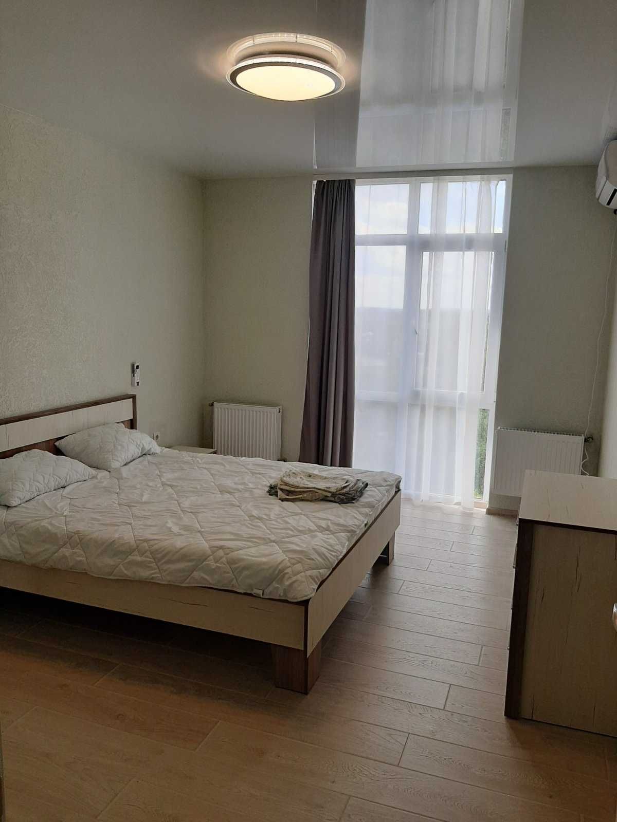 Modern one-bedroom apartment with fresh renovation and new appliances