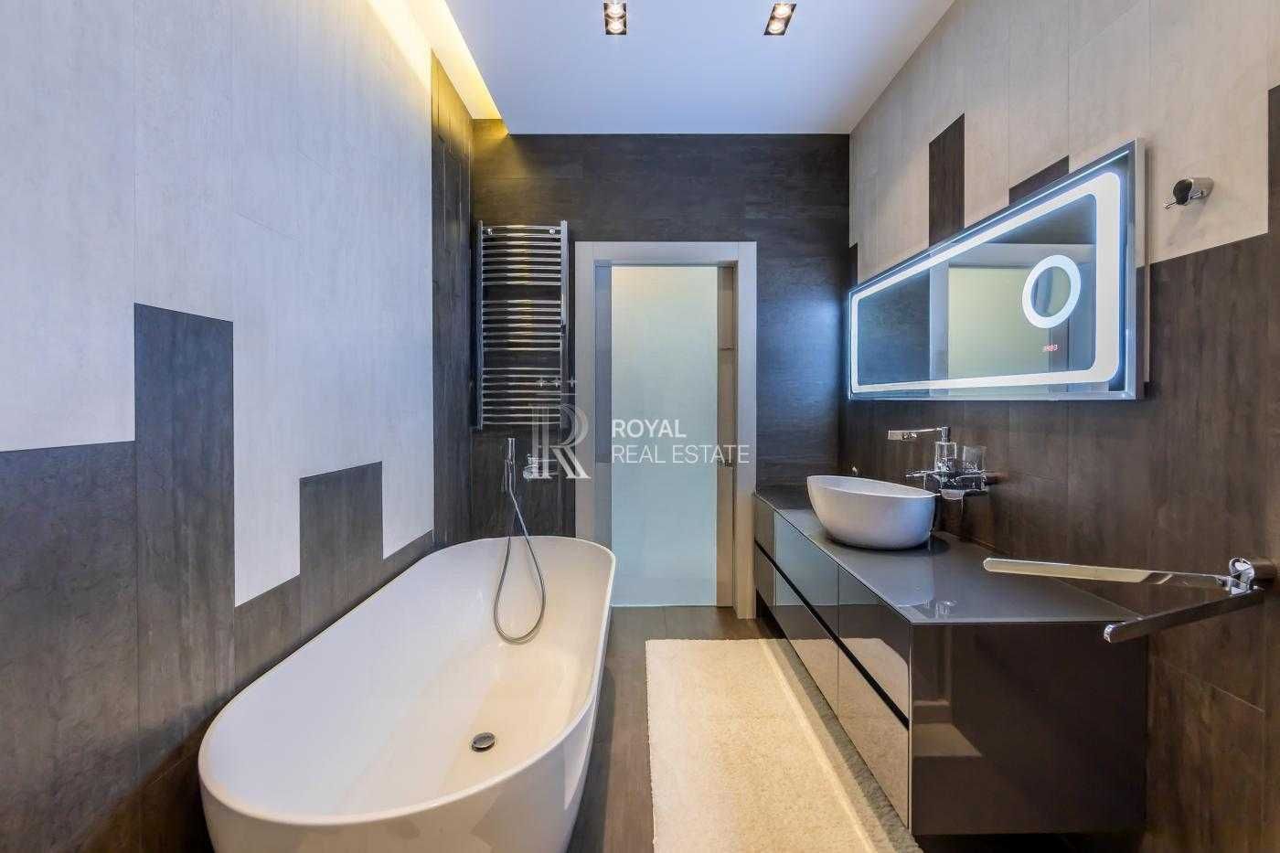 3-Bedroom Apartment in Pokrovskyi Posad Residential Complex