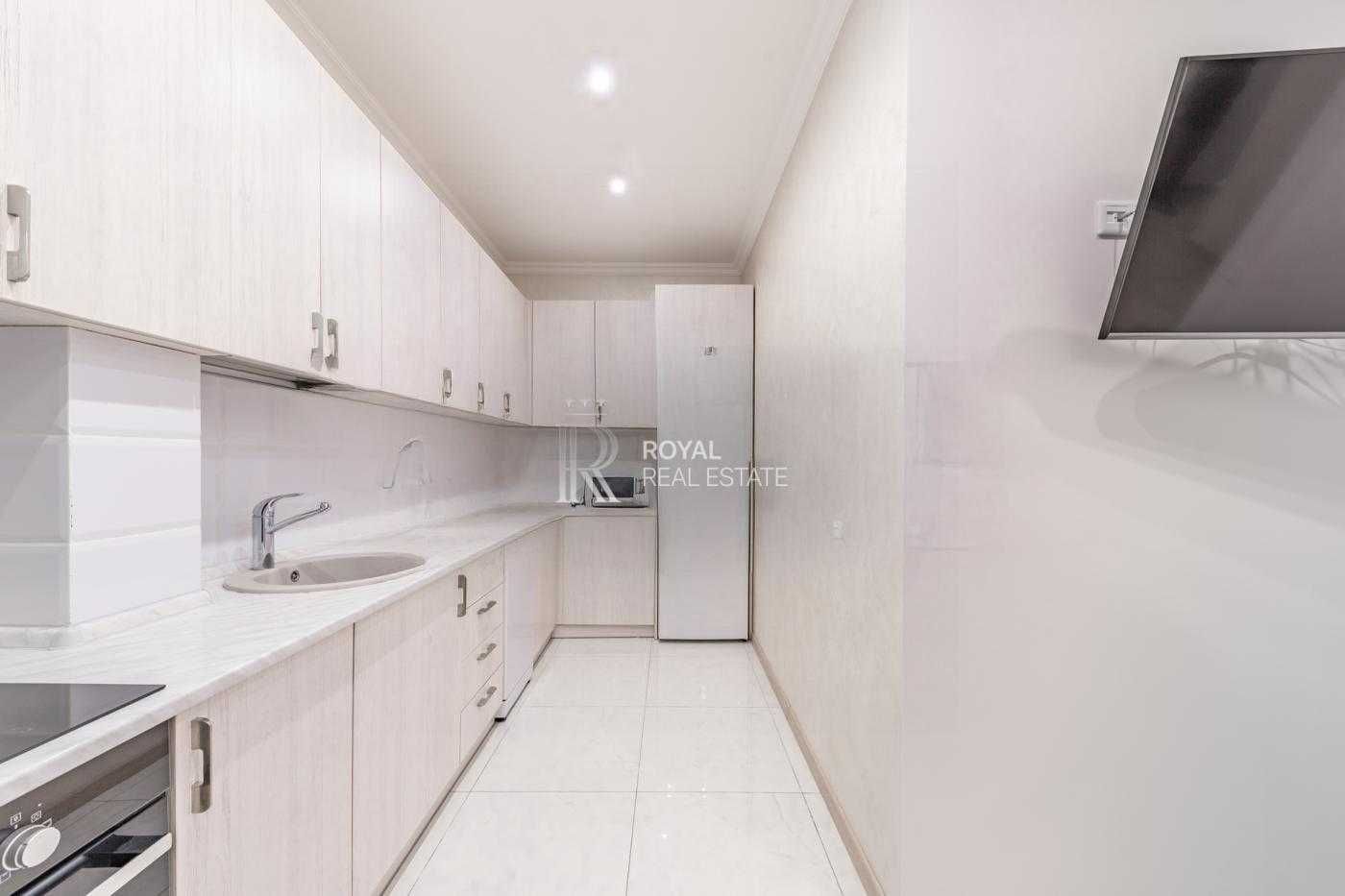 4-Bedroom Apartment in Pokrovskyi Posad Complex, Kyiv City Center