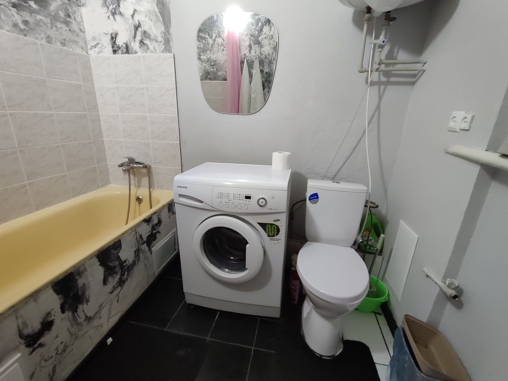 Spacious Apartment near ATB, Frunzensky District, 9th Floor