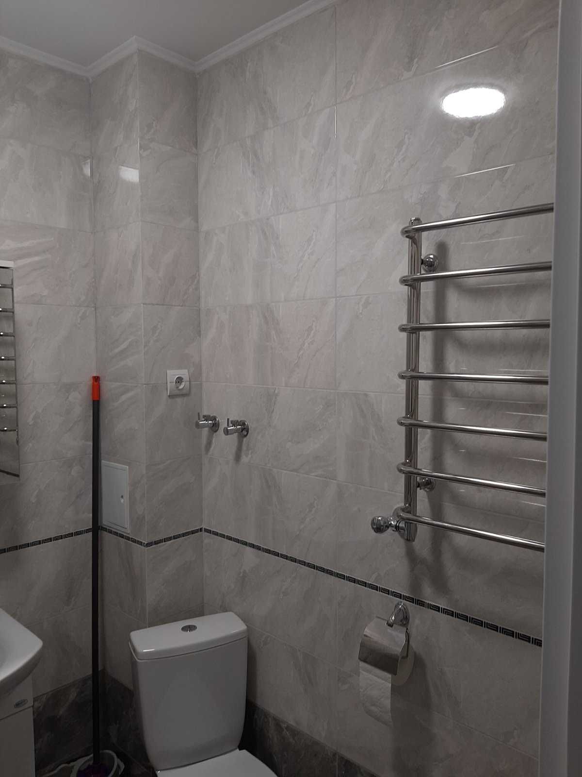 Modern one-bedroom apartment with fresh renovation and new appliances