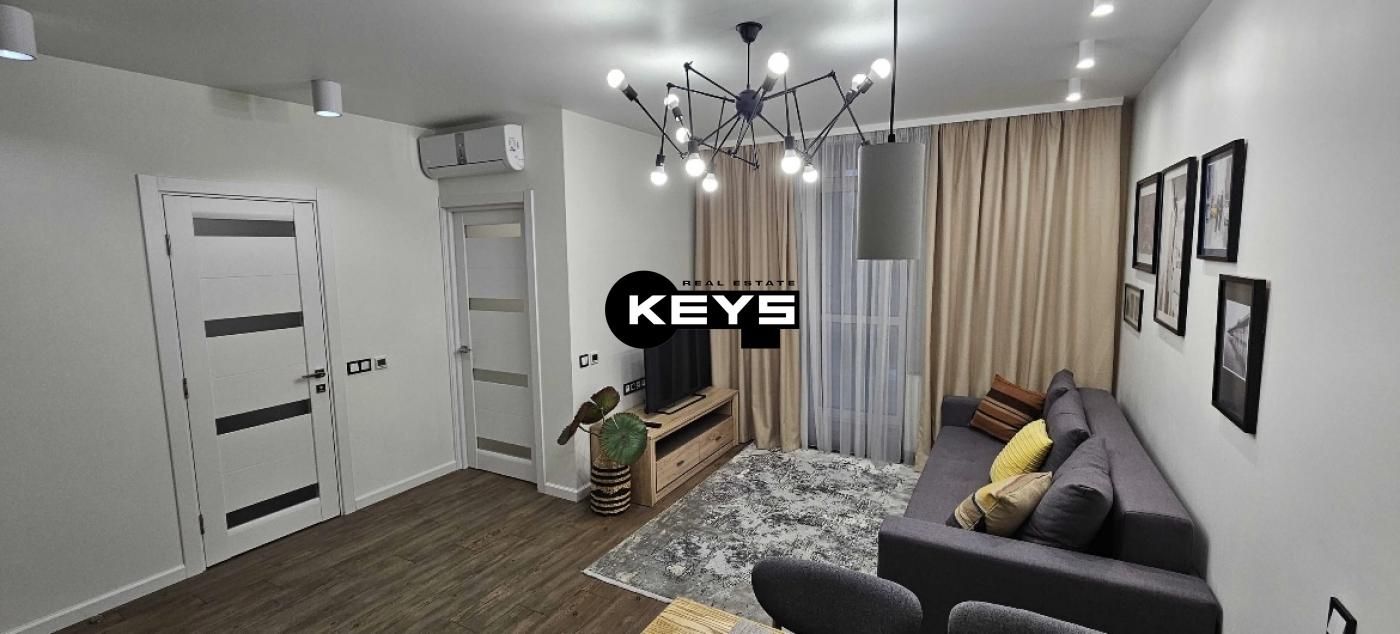 Modern 2-Room Apartment in Central Park Complex, Near Lybidska Metro