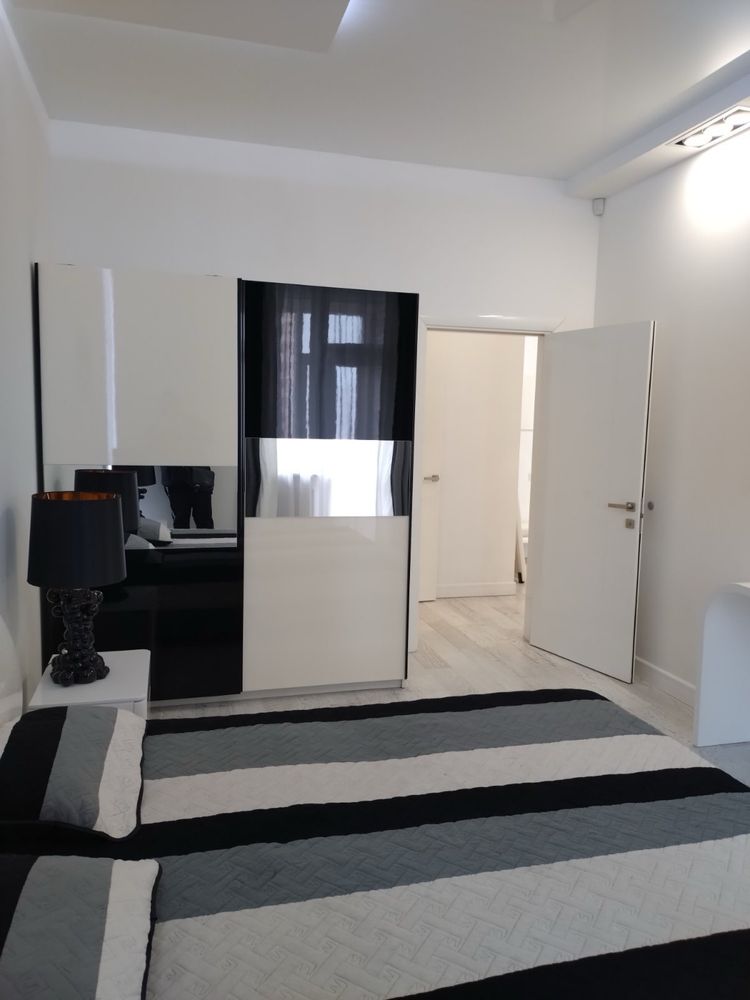 Spacious City Center Apartment near Gulliver Shopping Center