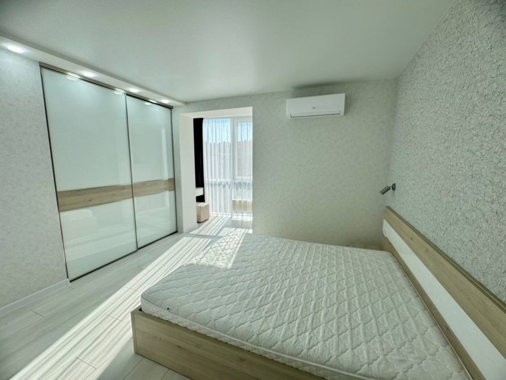 3-Room Apartment in River Park Complex with Modern Design
