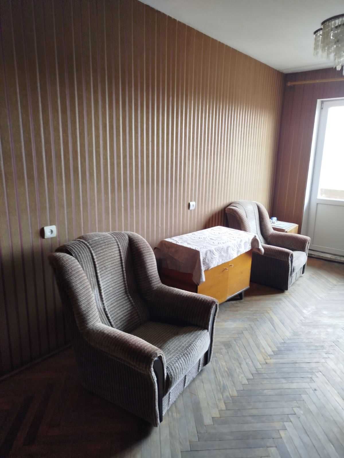 2-Room Budget Apartment near Bus Station