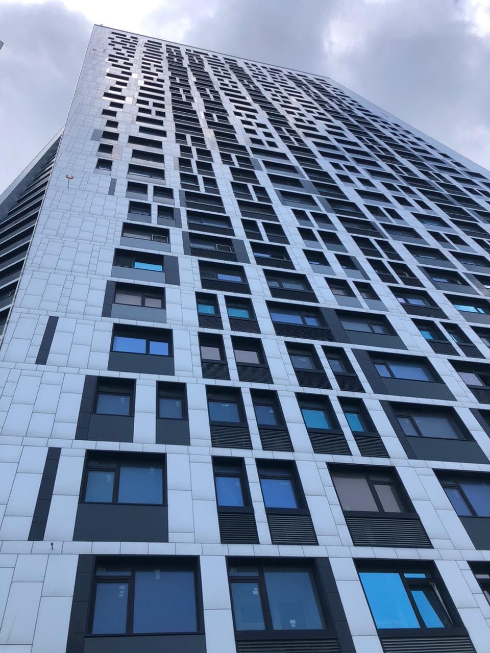 Large 1-bedroom apartment in Manhattan City complex with premium design