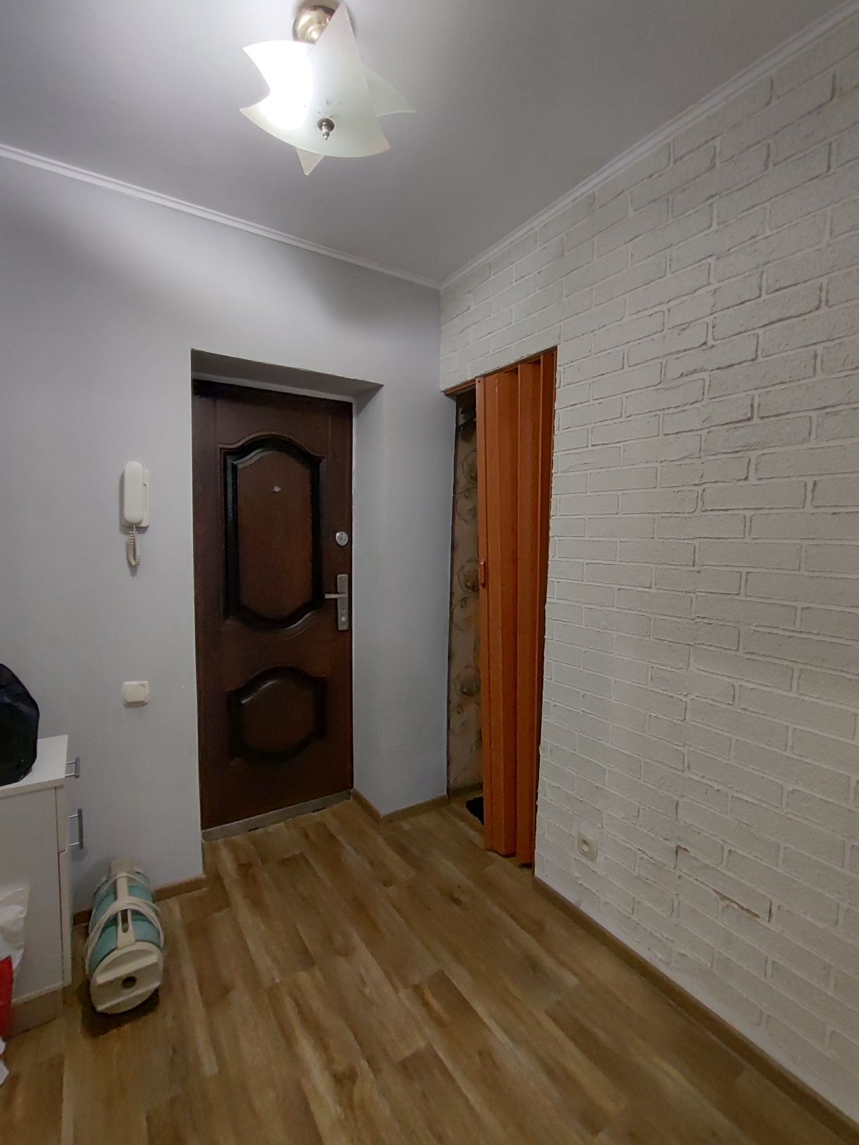 Spacious Apartment near ATB, Frunzensky District, 9th Floor
