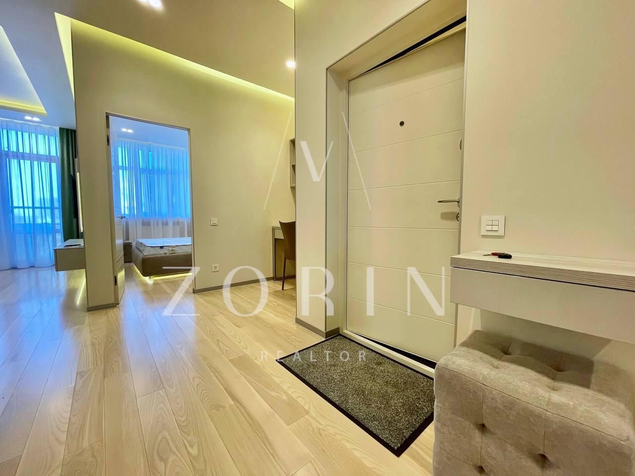 Premium 2-Room Apartment in IQ House with Designer Renovation