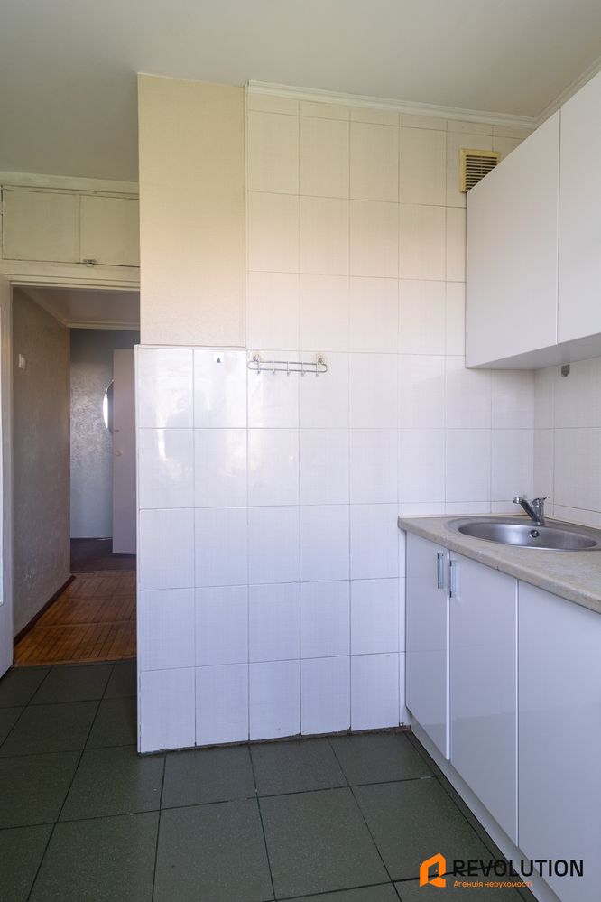 2-Room Apartment in Dniprovskyi District, Fully Furnished