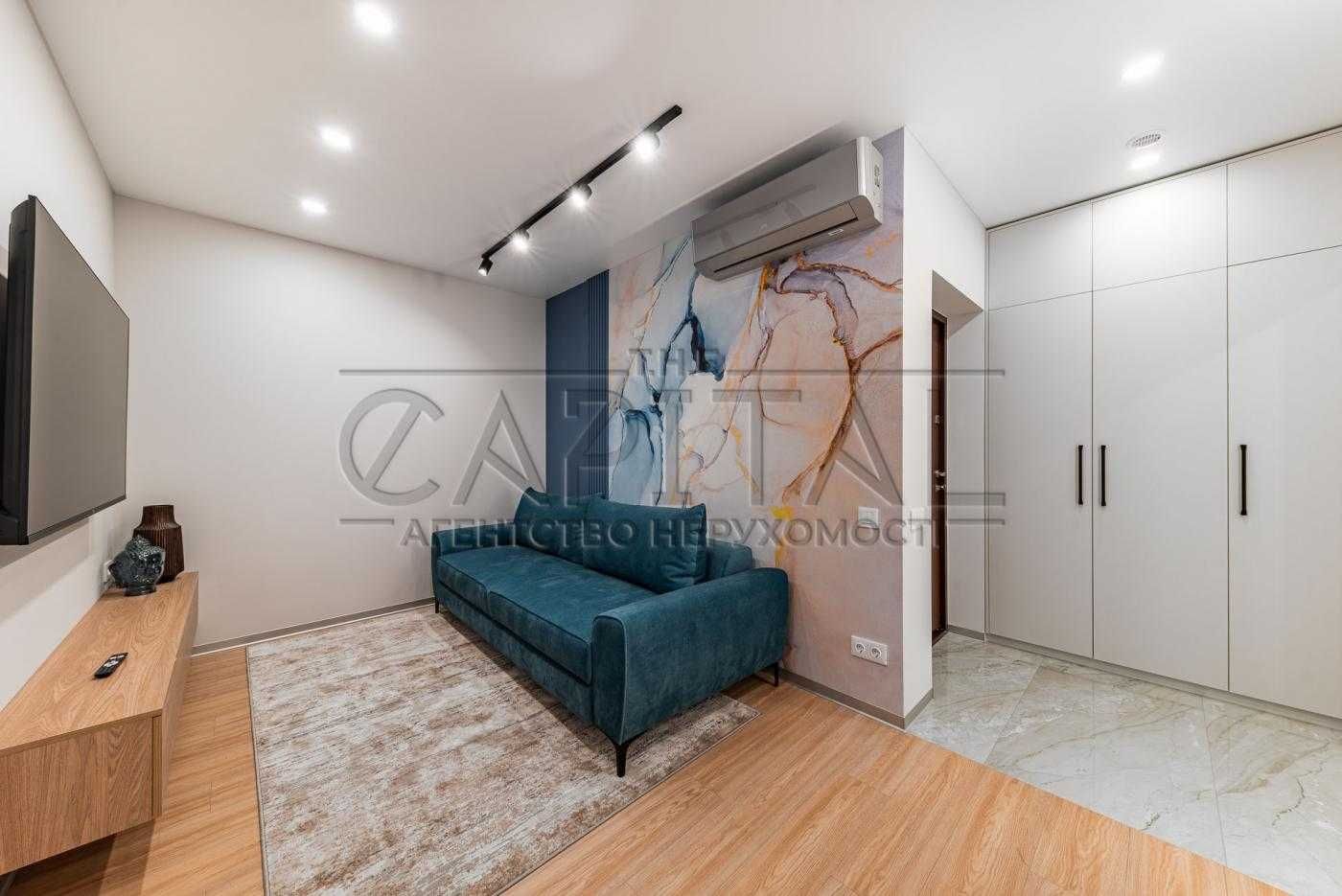 1-Bedroom Apartment in Oakland Complex, First Lease, Fully Equipped