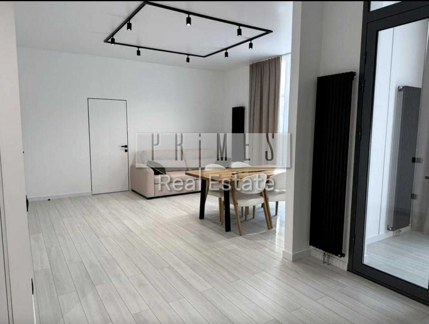Stylish 2-Bedroom Apartment in Novopecherski Lipki Complex