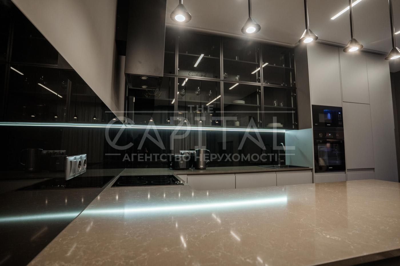 Stylish 2-bedroom apartment with unique design in Jack House, Pechersk