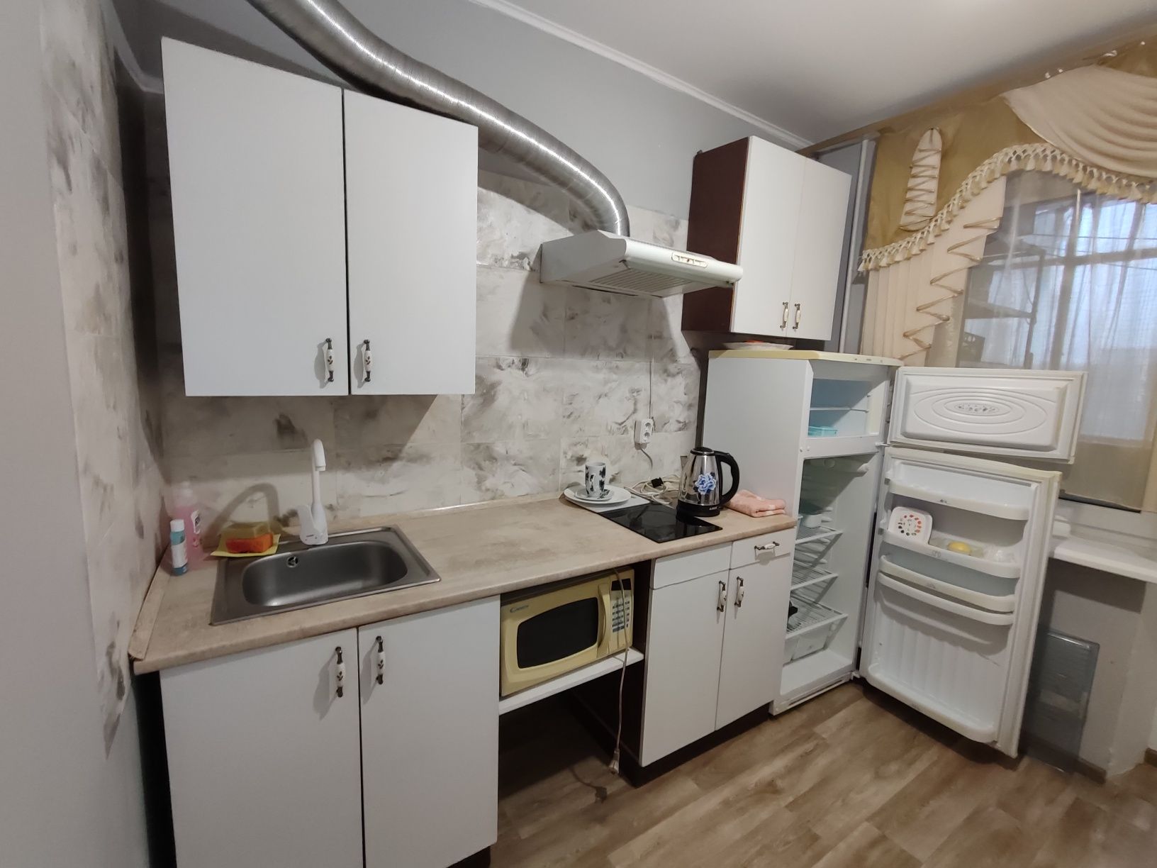 Spacious Apartment near ATB, Frunzensky District, 9th Floor