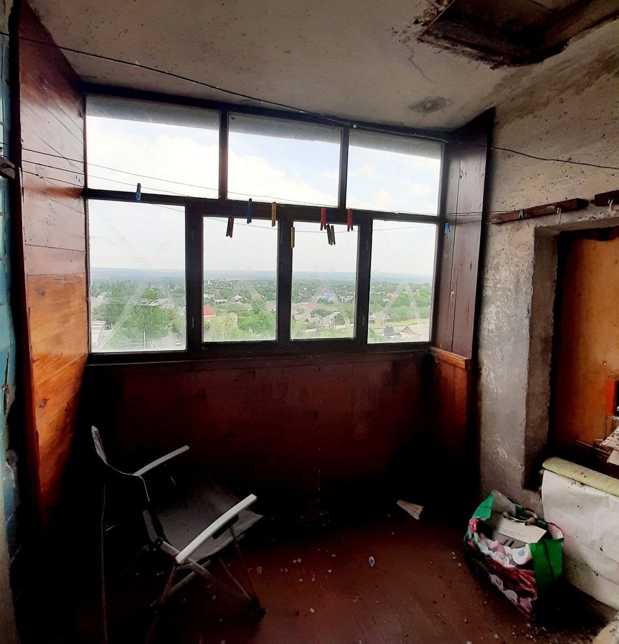 3-Room Apartment on Khabarovskaya Street, Lazurny District