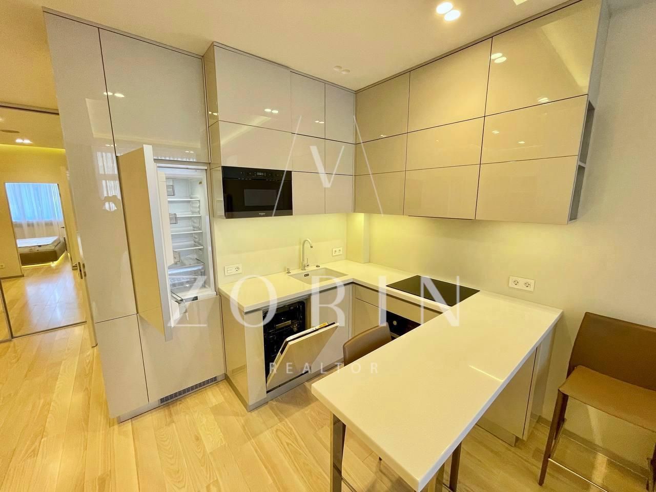 Premium 2-Room Apartment in IQ House with Designer Renovation