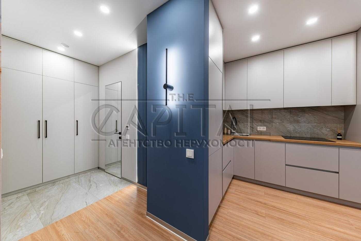1-Bedroom Apartment in Oakland Complex, First Lease, Fully Equipped
