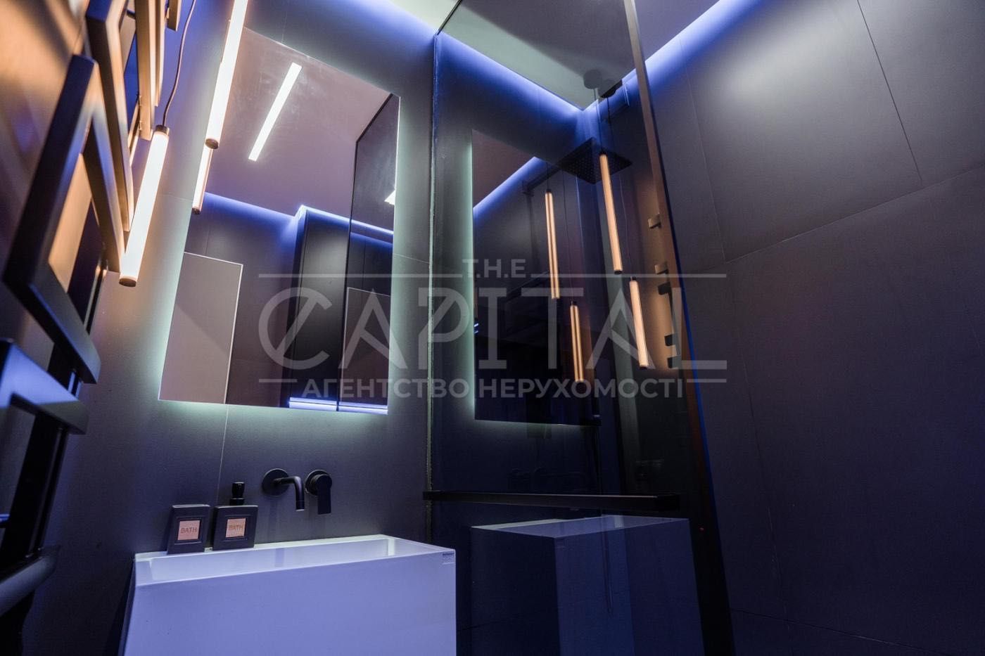 Stylish 2-bedroom apartment with unique design in Jack House, Pechersk