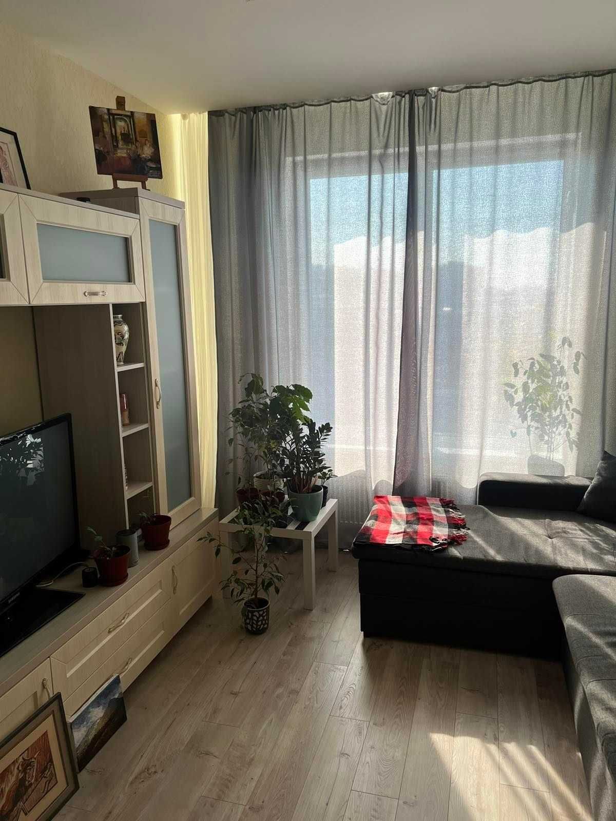 Spacious 1-Bedroom Apartment with Euro Renovation and Modern Furnishings