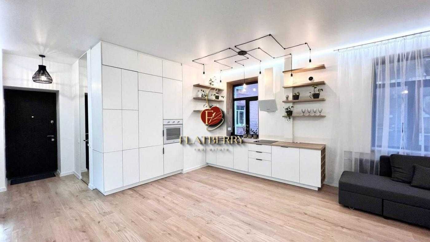 2-Bedroom Apartment in Podolsky District near Kontraktova Square Metro