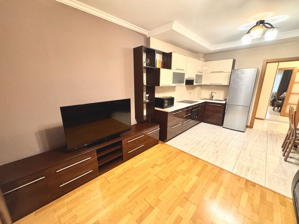 1-bedroom Euro-style apartment in Cosmopolitan Complex, Dehtyarivska Street
