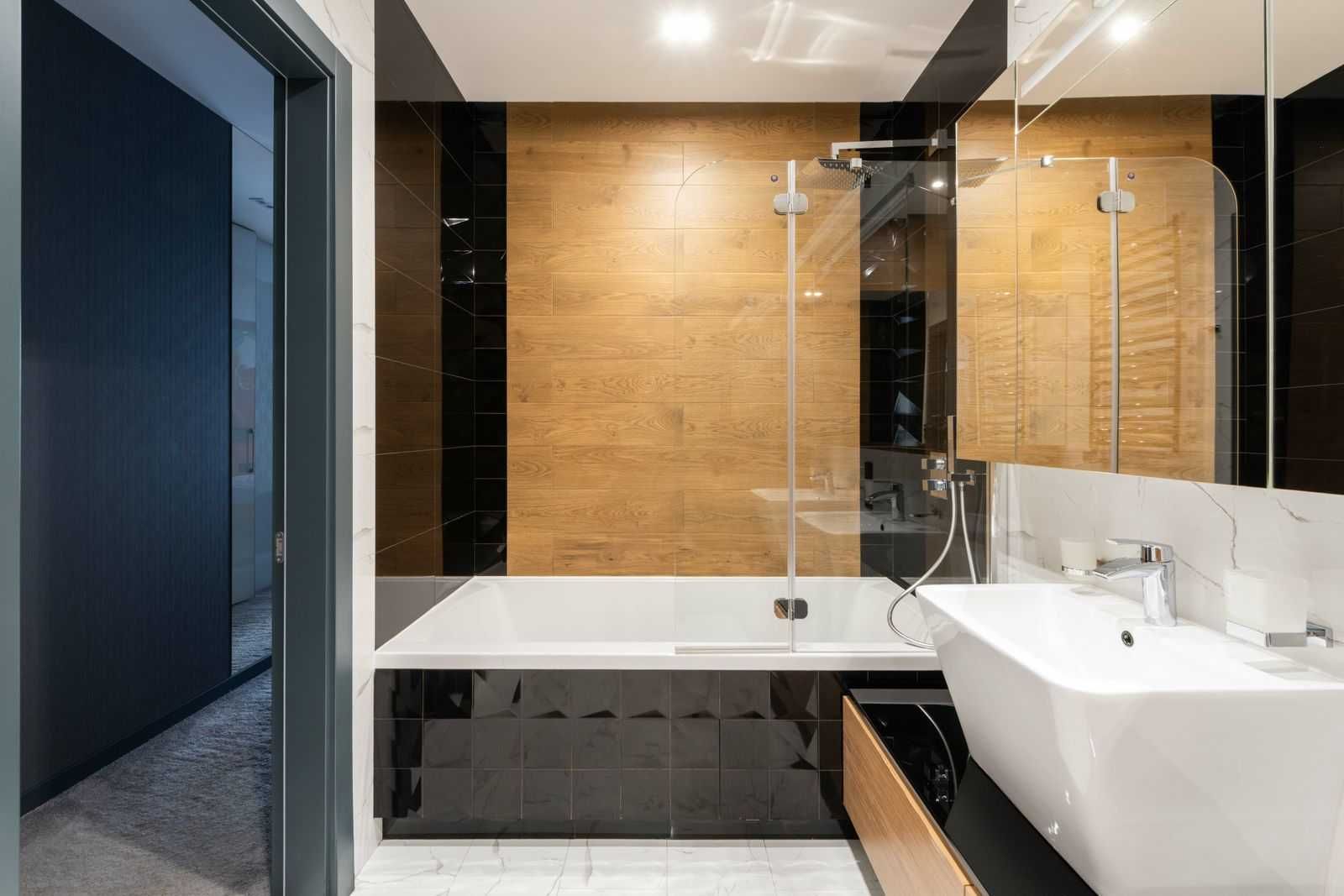 Modern 4-Room Apartment with Unique Designer Interior