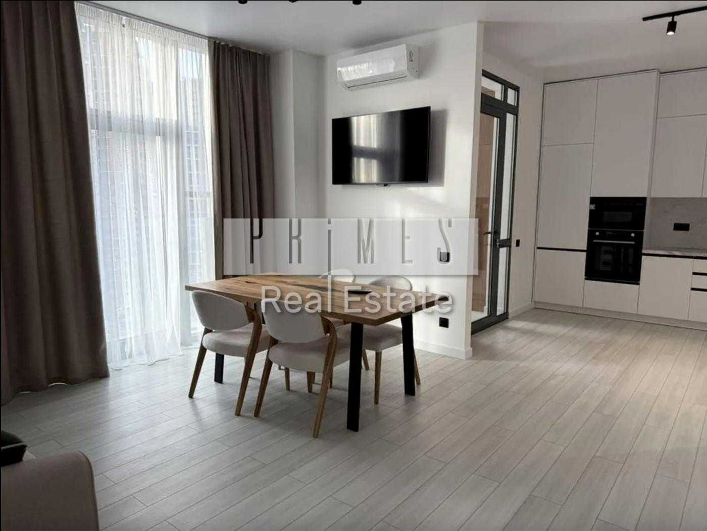 Stylish 2-Bedroom Apartment in Novopecherski Lipki Complex